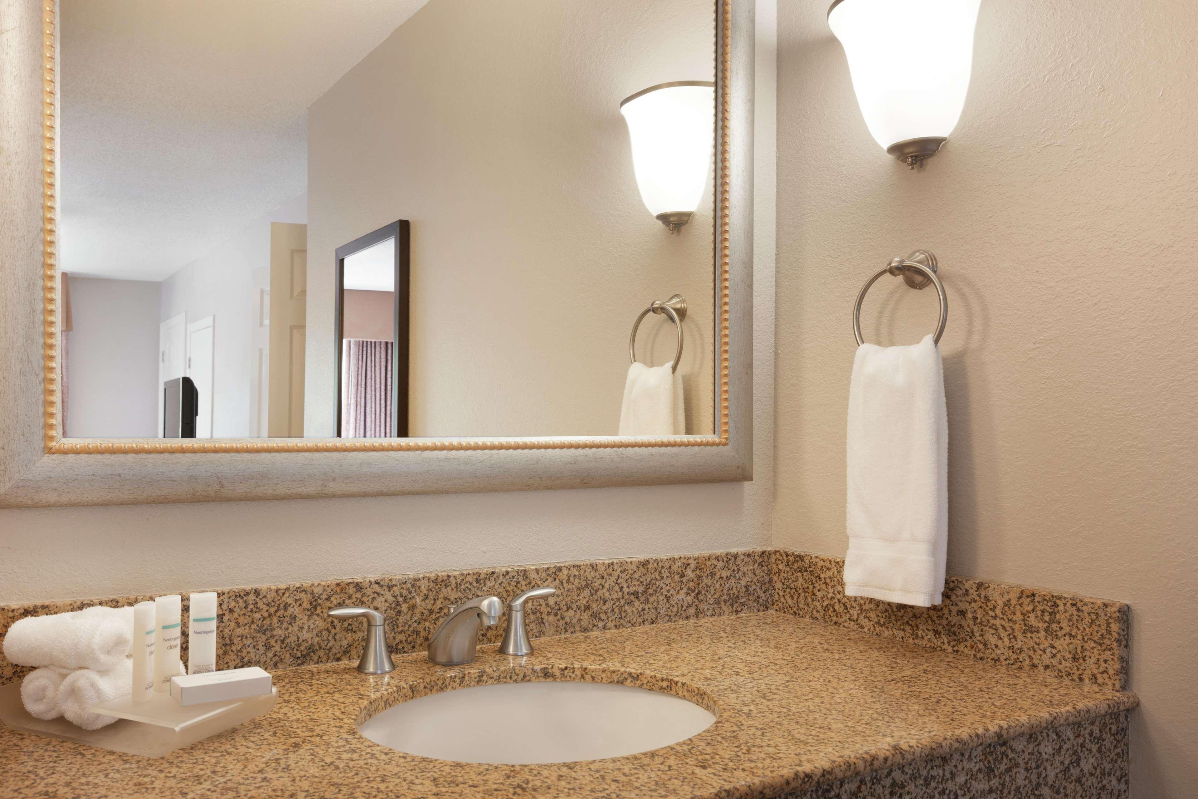 Homewood Suites By Hilton Charlotte Airport Buitenkant foto